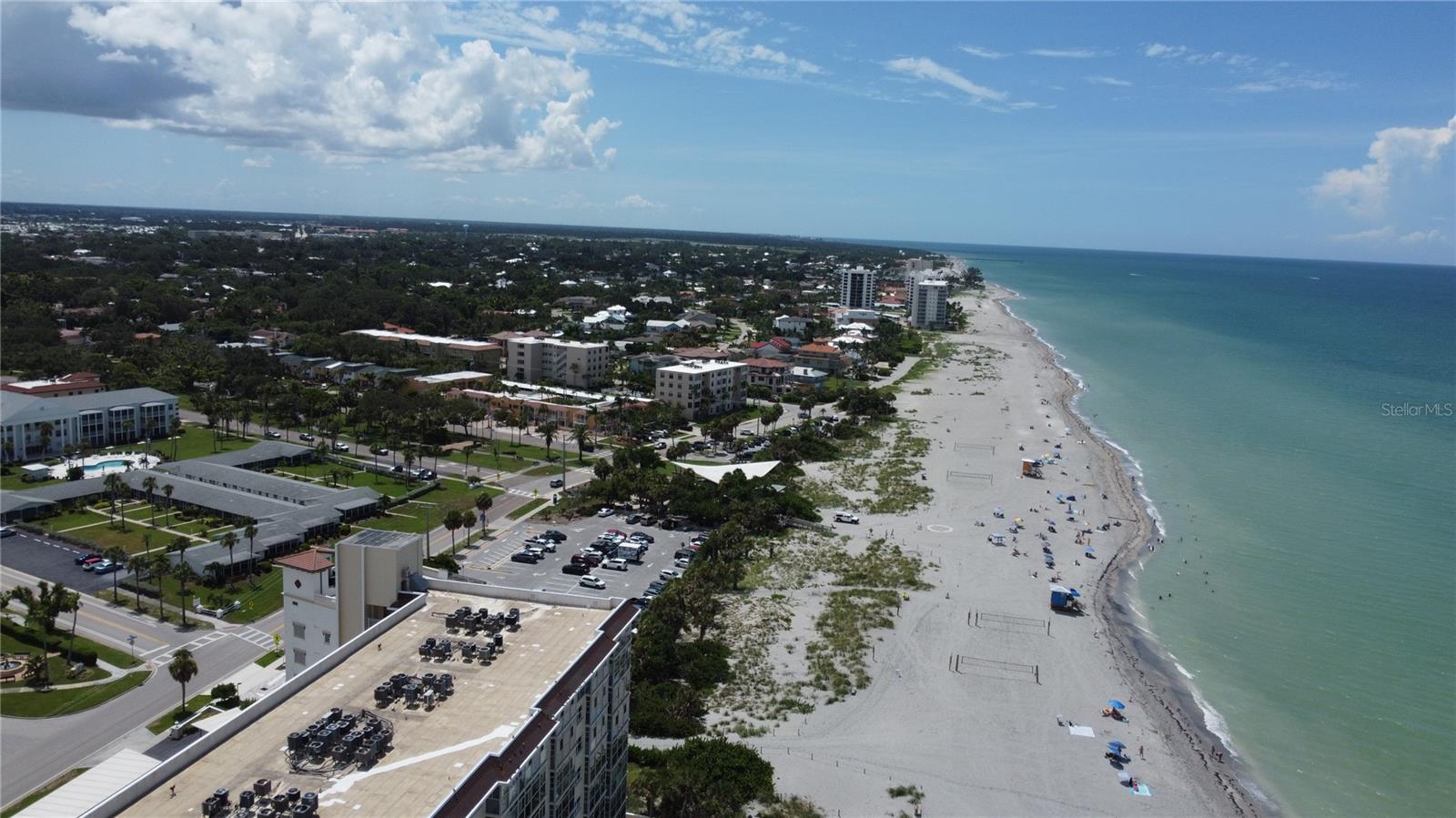 COUNTRY CLUB ESTATES - Residential Lease