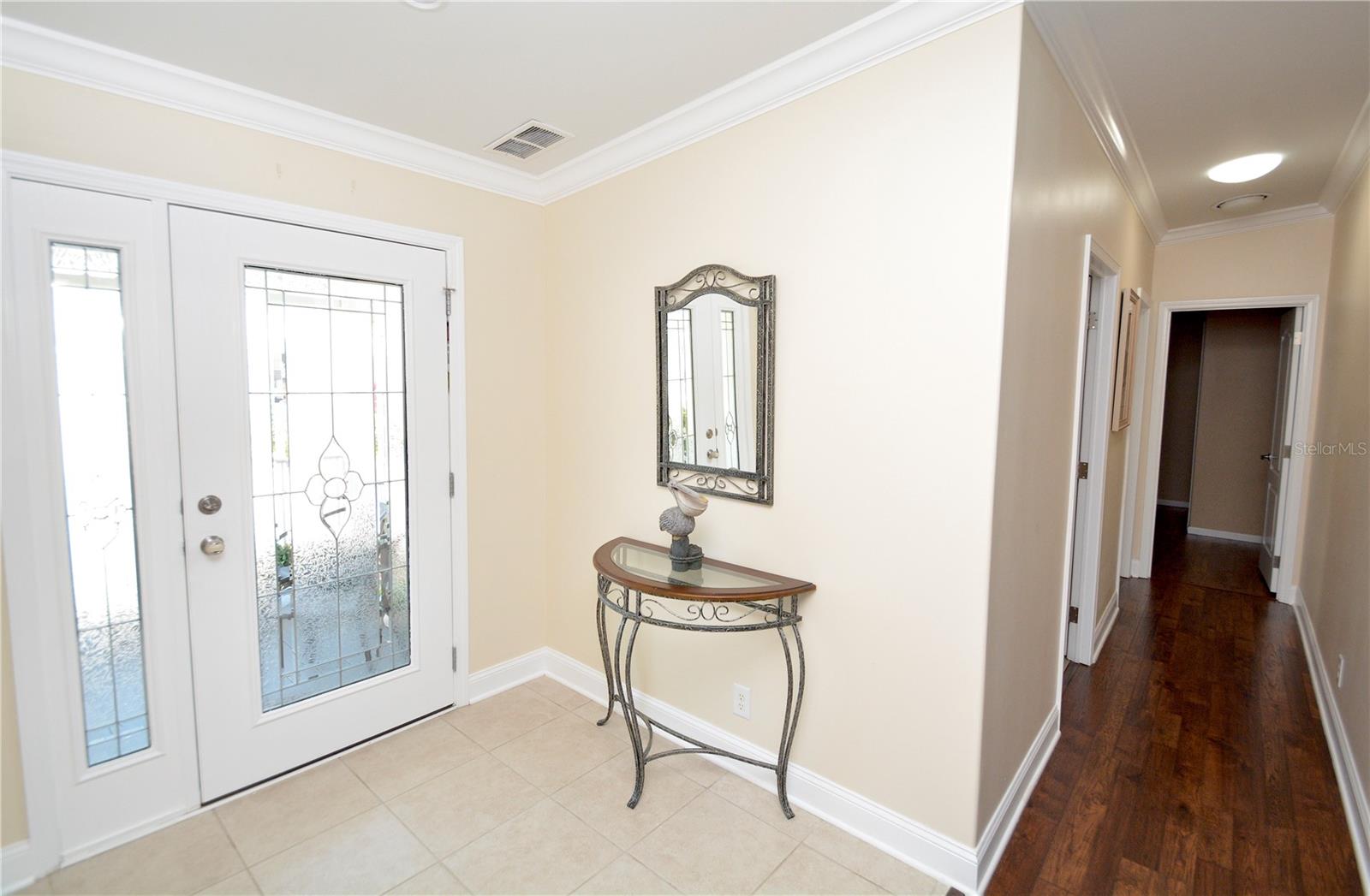 COUNTRY CLUB ESTATES - Residential Lease