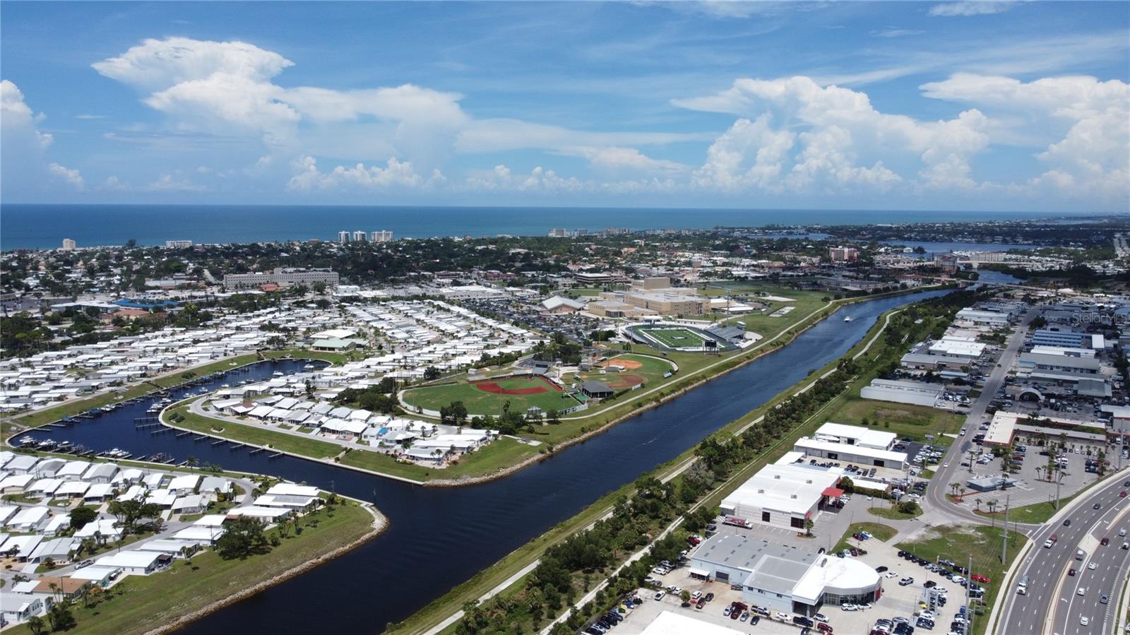 COUNTRY CLUB ESTATES - Residential Lease