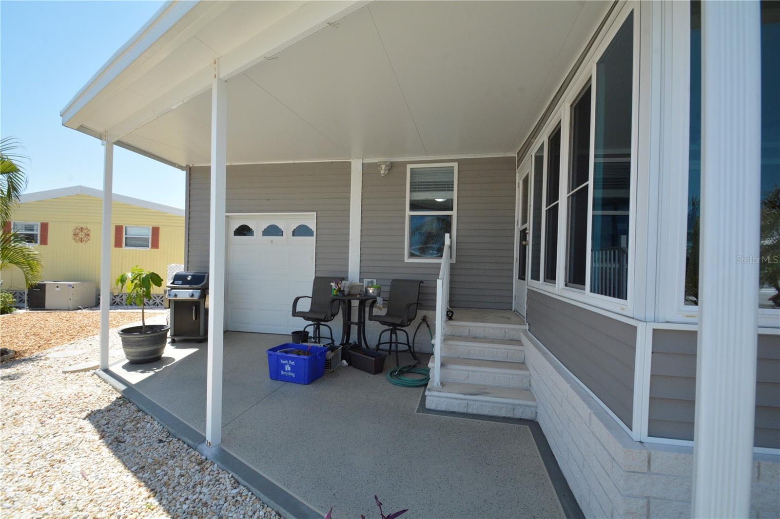 COUNTRY CLUB ESTATES - Residential Lease