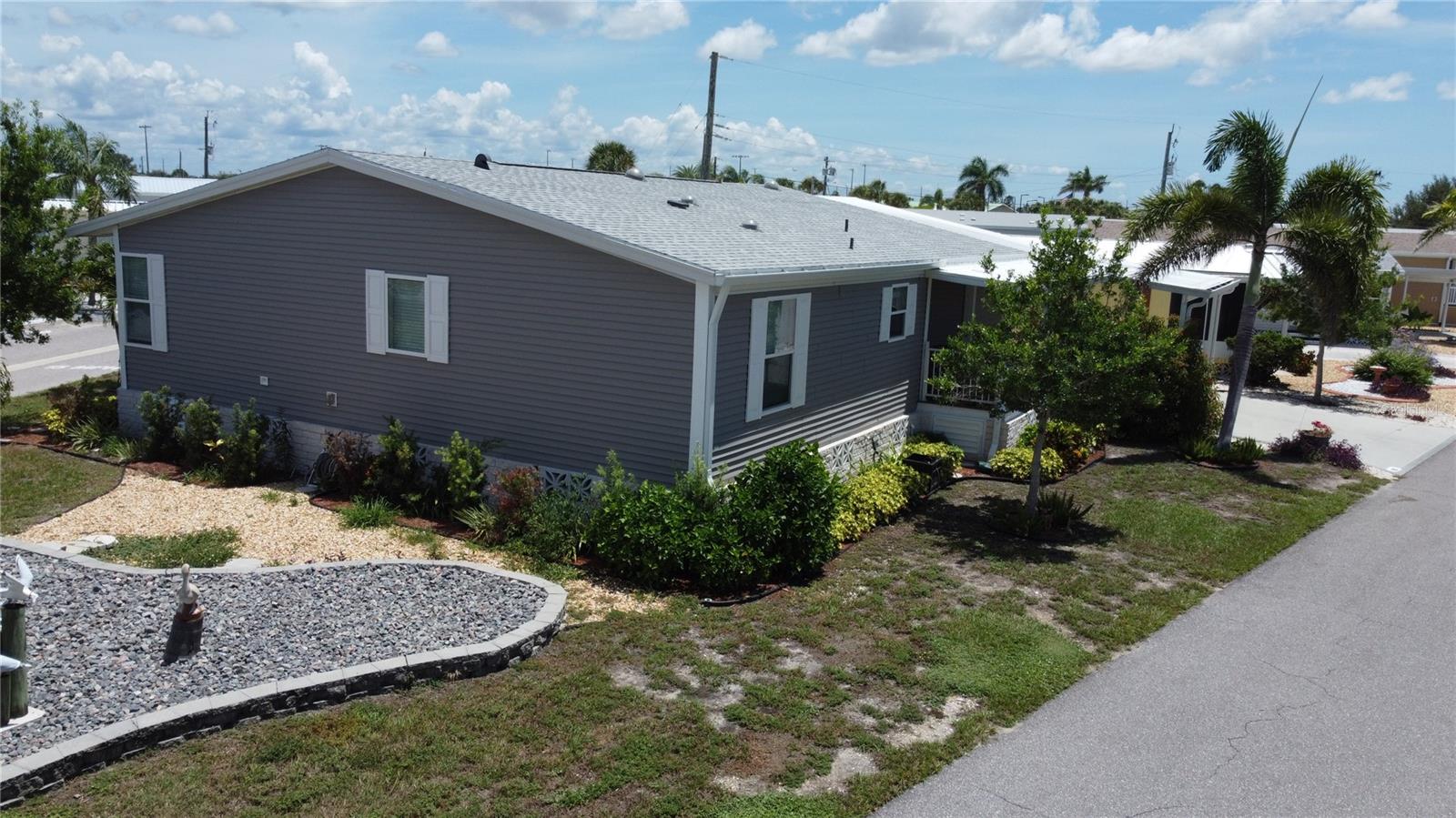 COUNTRY CLUB ESTATES - Residential Lease