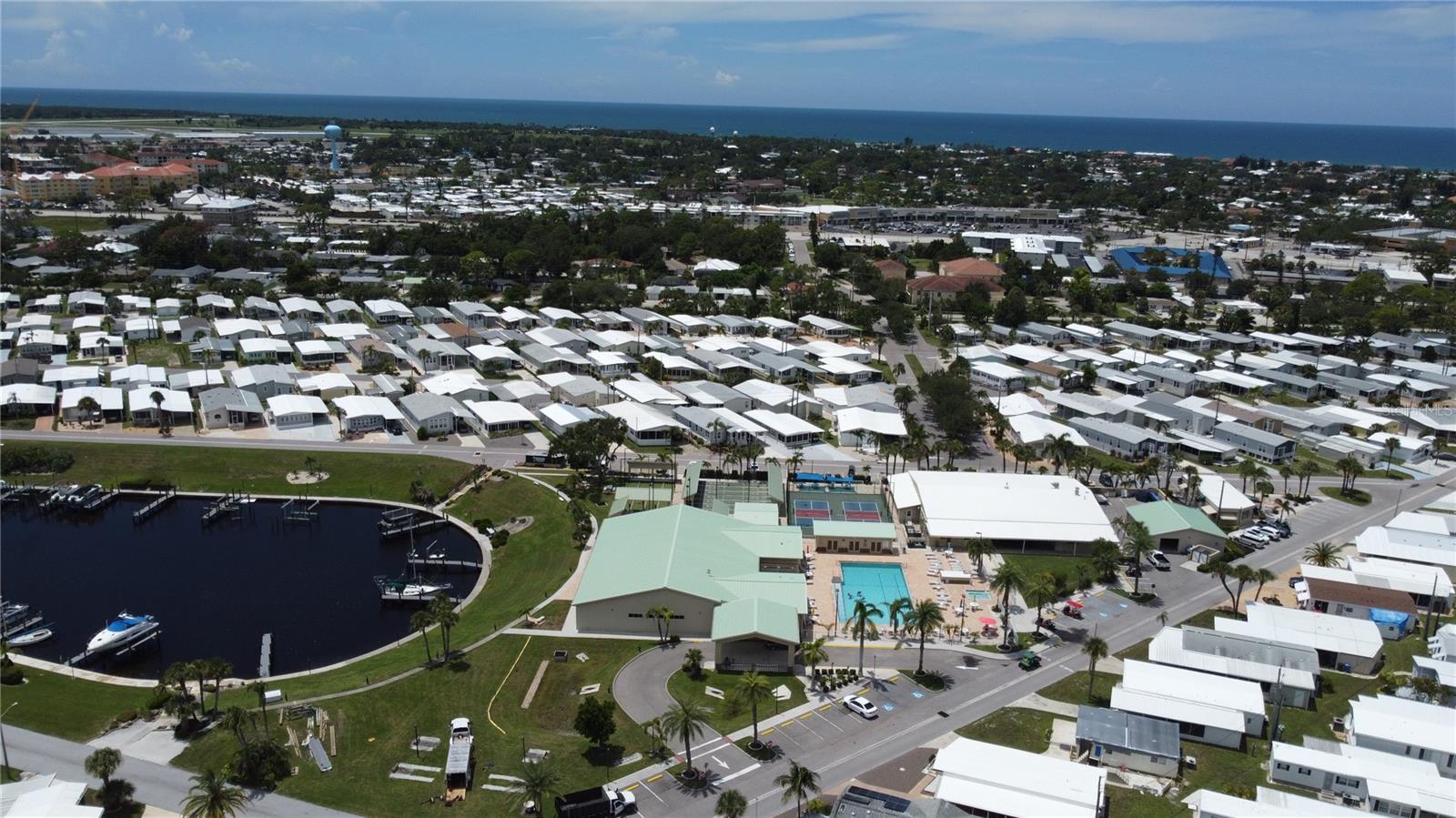 COUNTRY CLUB ESTATES - Residential Lease