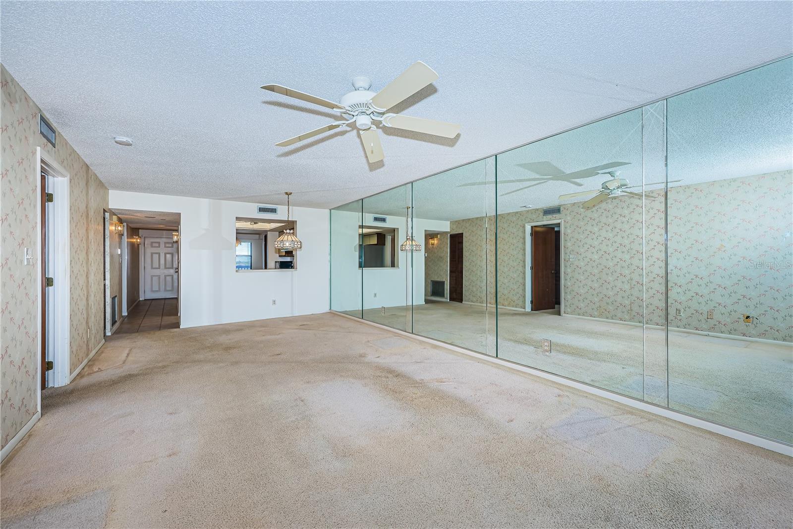 ISLAND VIEW SOUTH CONDO - Residential