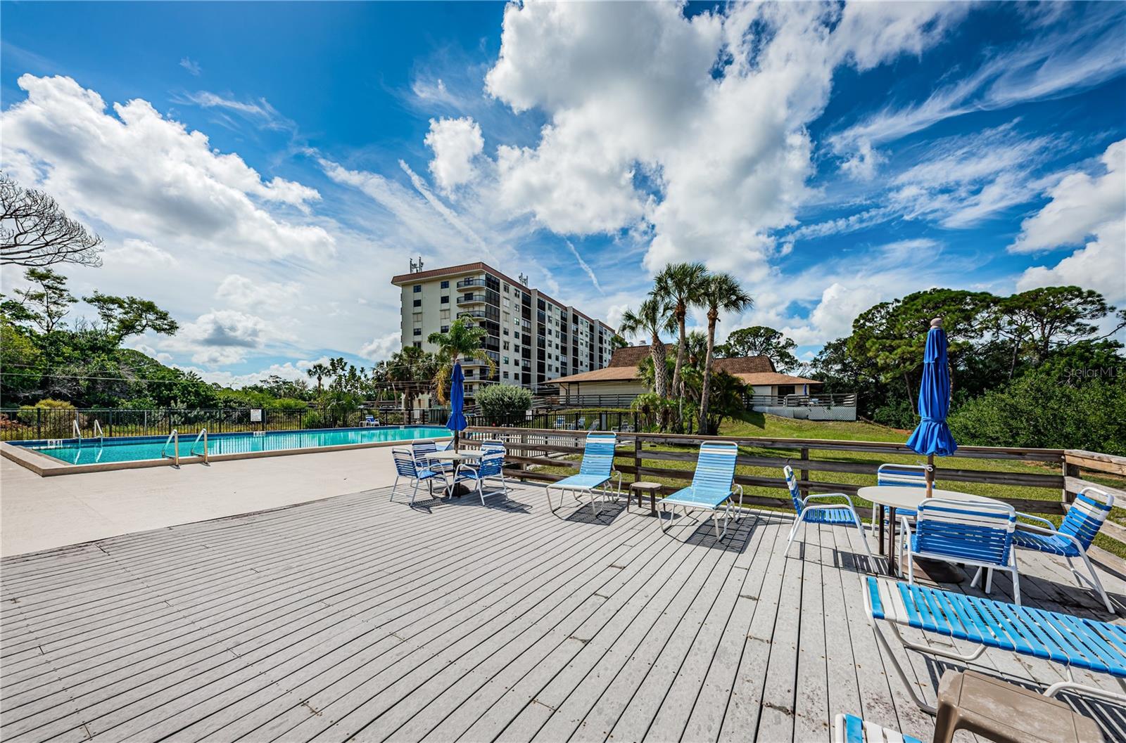 ISLAND VIEW SOUTH CONDO - Residential