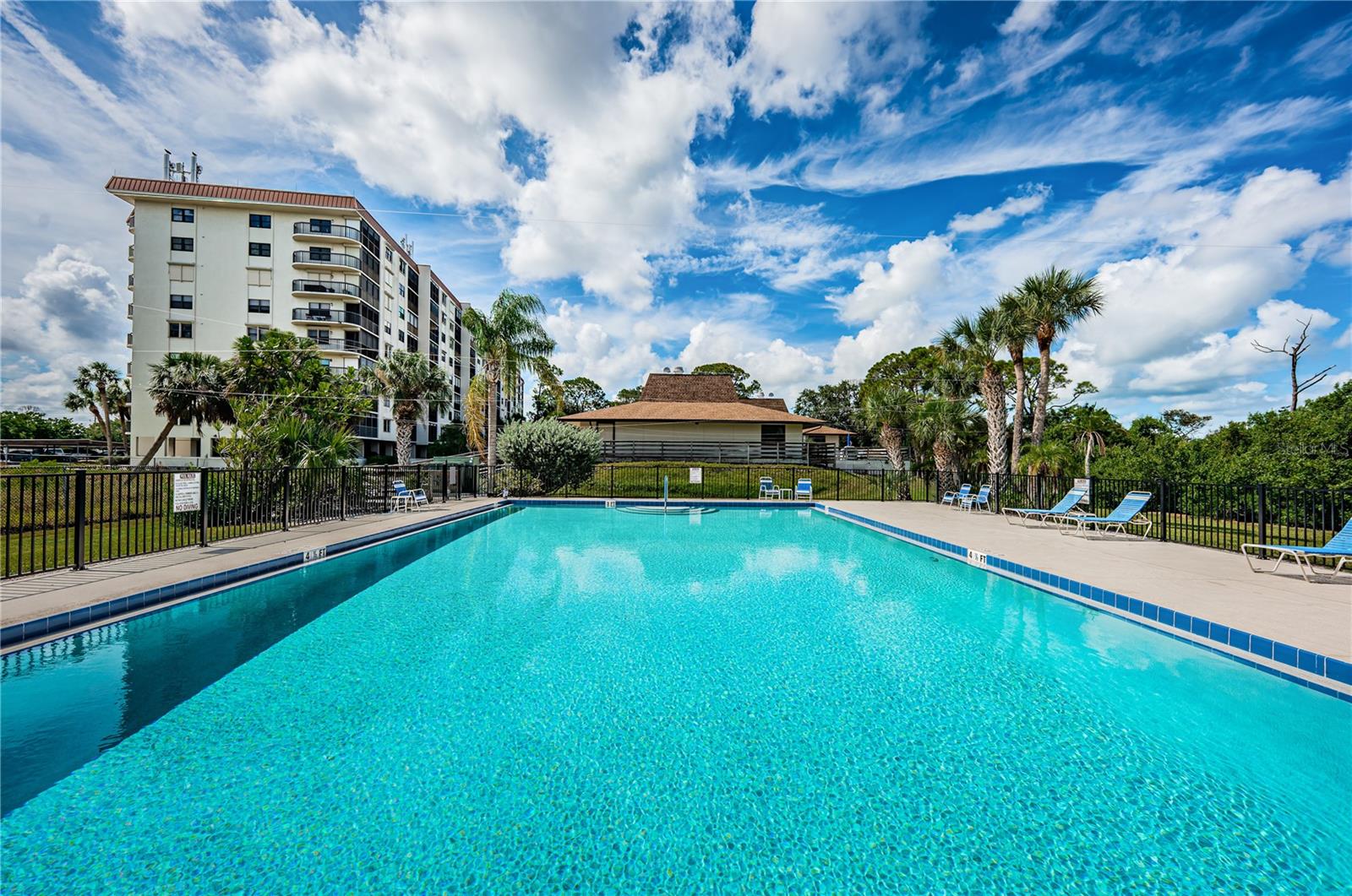 ISLAND VIEW SOUTH CONDO - Residential