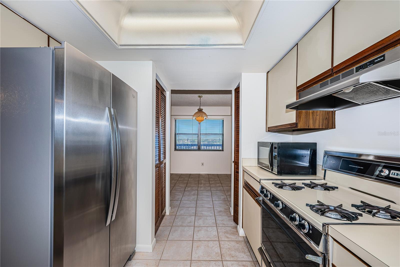 ISLAND VIEW SOUTH CONDO - Residential