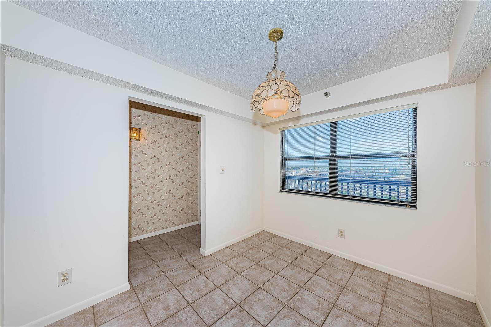 ISLAND VIEW SOUTH CONDO - Residential