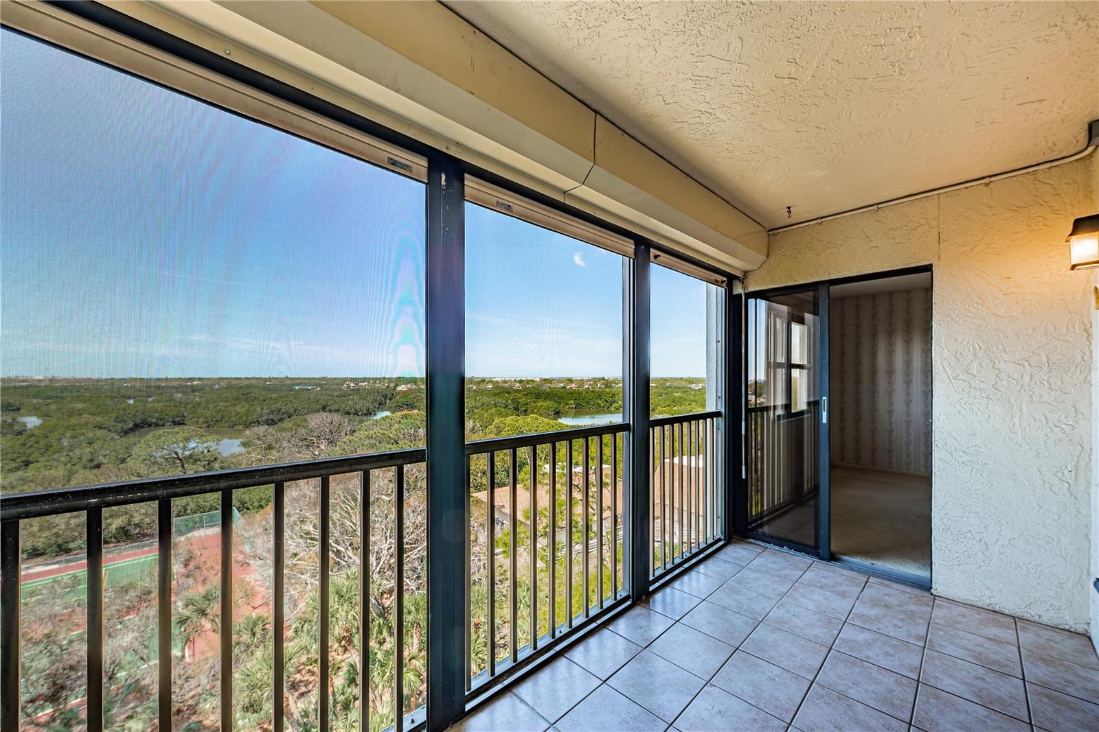 ISLAND VIEW SOUTH CONDO - Residential