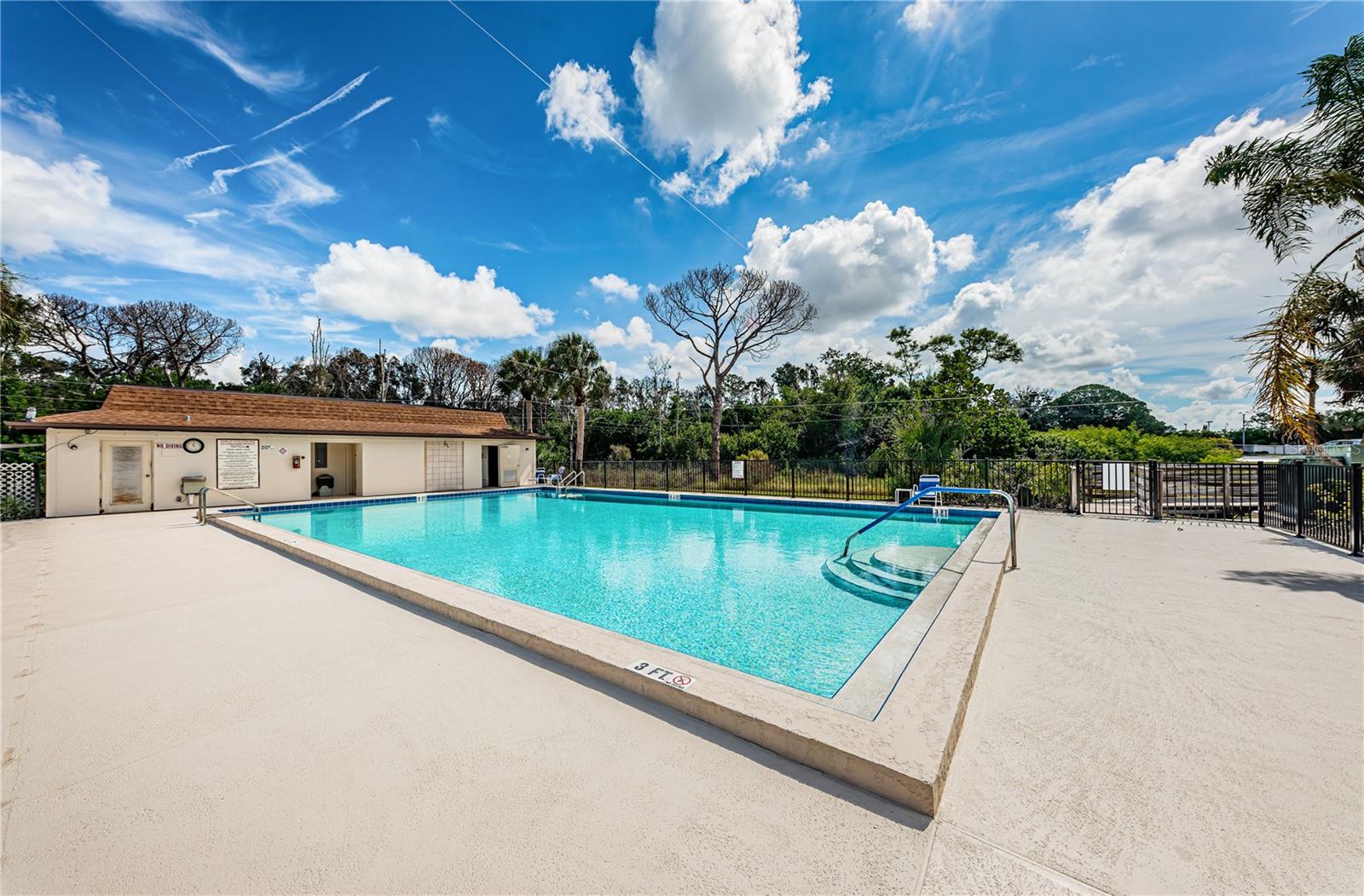 ISLAND VIEW SOUTH CONDO - Residential