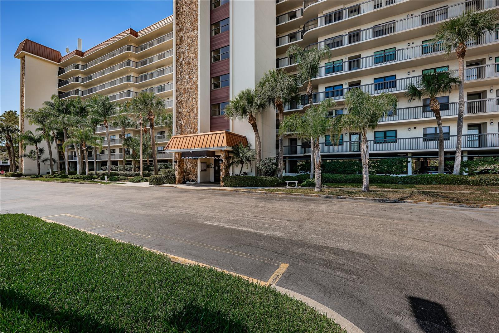ISLAND VIEW SOUTH CONDO - Residential