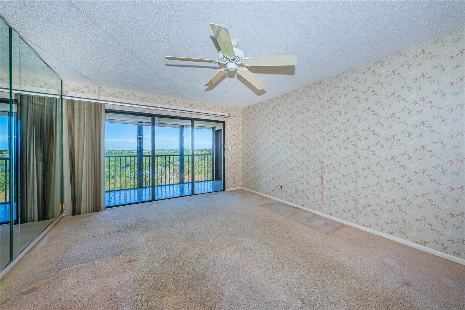 ISLAND VIEW SOUTH CONDO - Residential