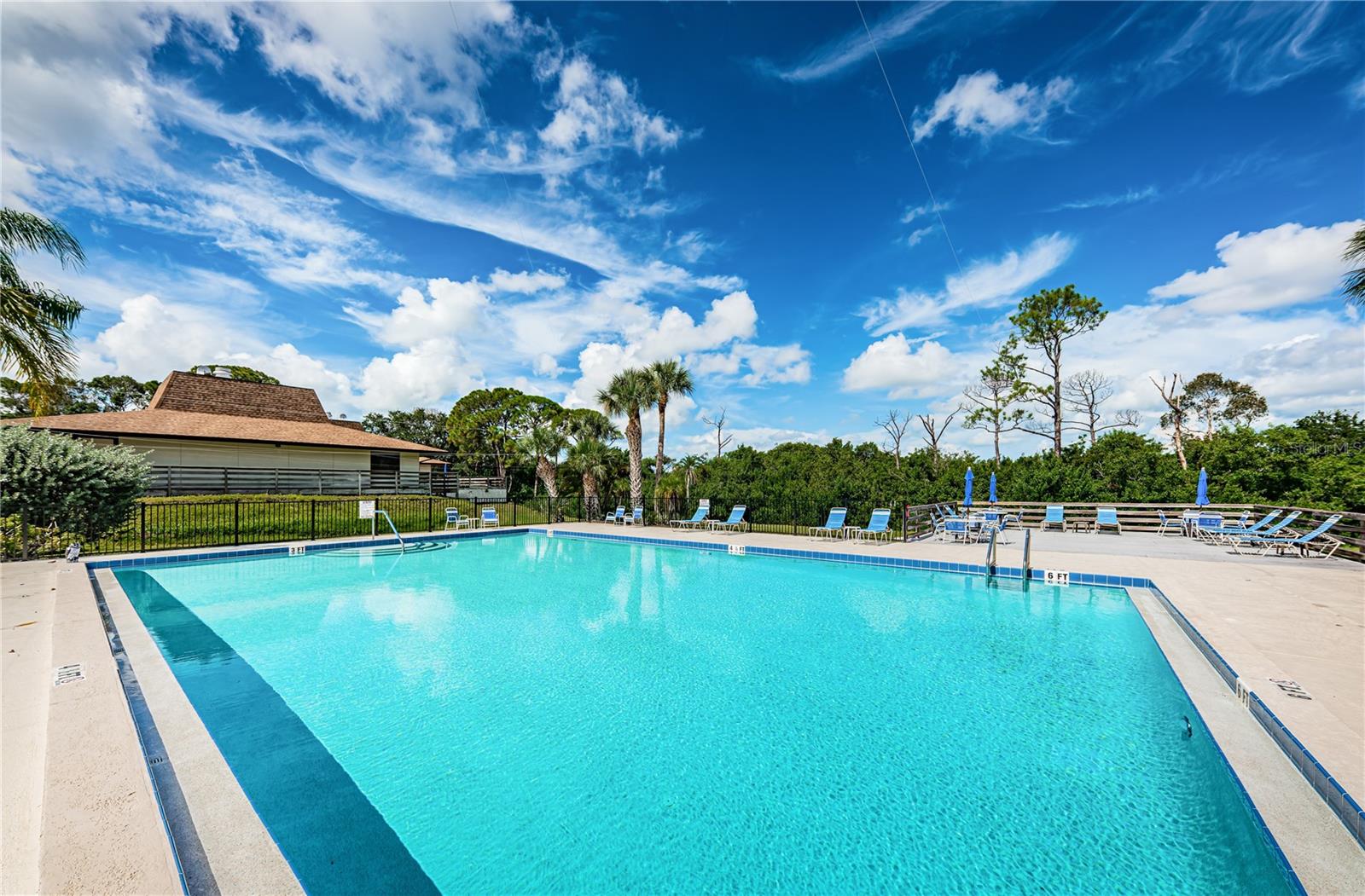 ISLAND VIEW SOUTH CONDO - Residential