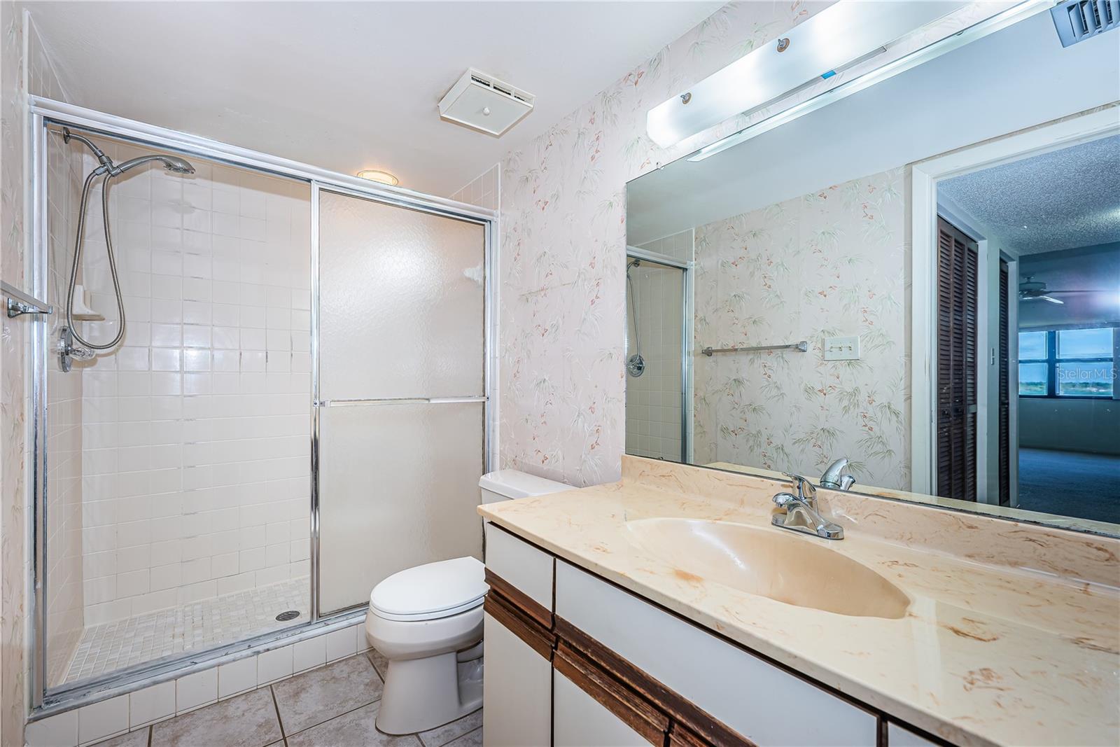 ISLAND VIEW SOUTH CONDO - Residential