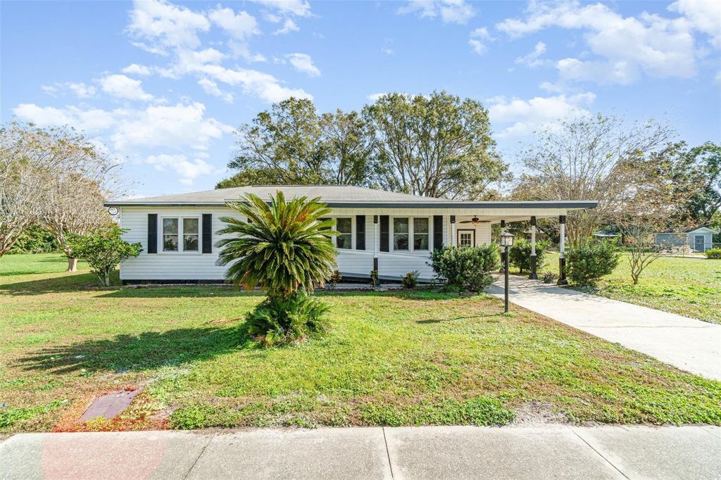 Photo of 903 N Forrest Avenue, Kissimmee, FL 34741 (MLS # S5139279)