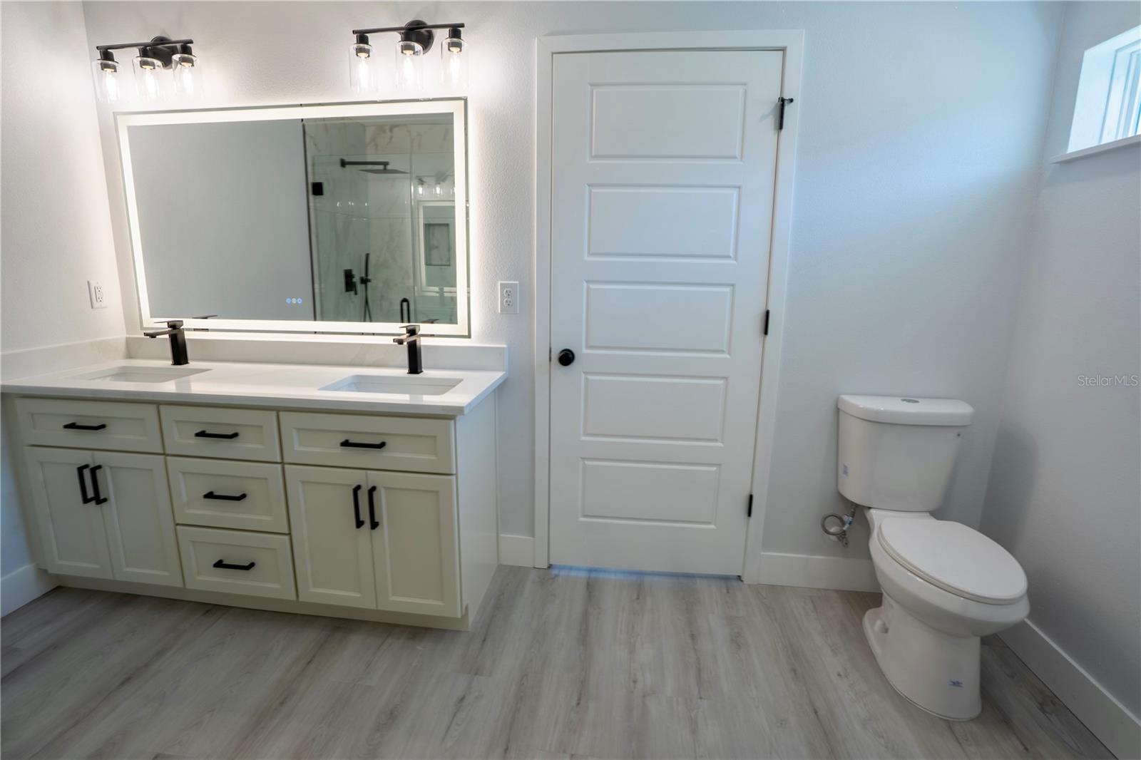 ROLLING RANCH ESTATE - Residential