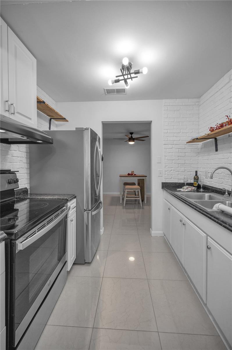 HILL CREST VILLAS - Residential