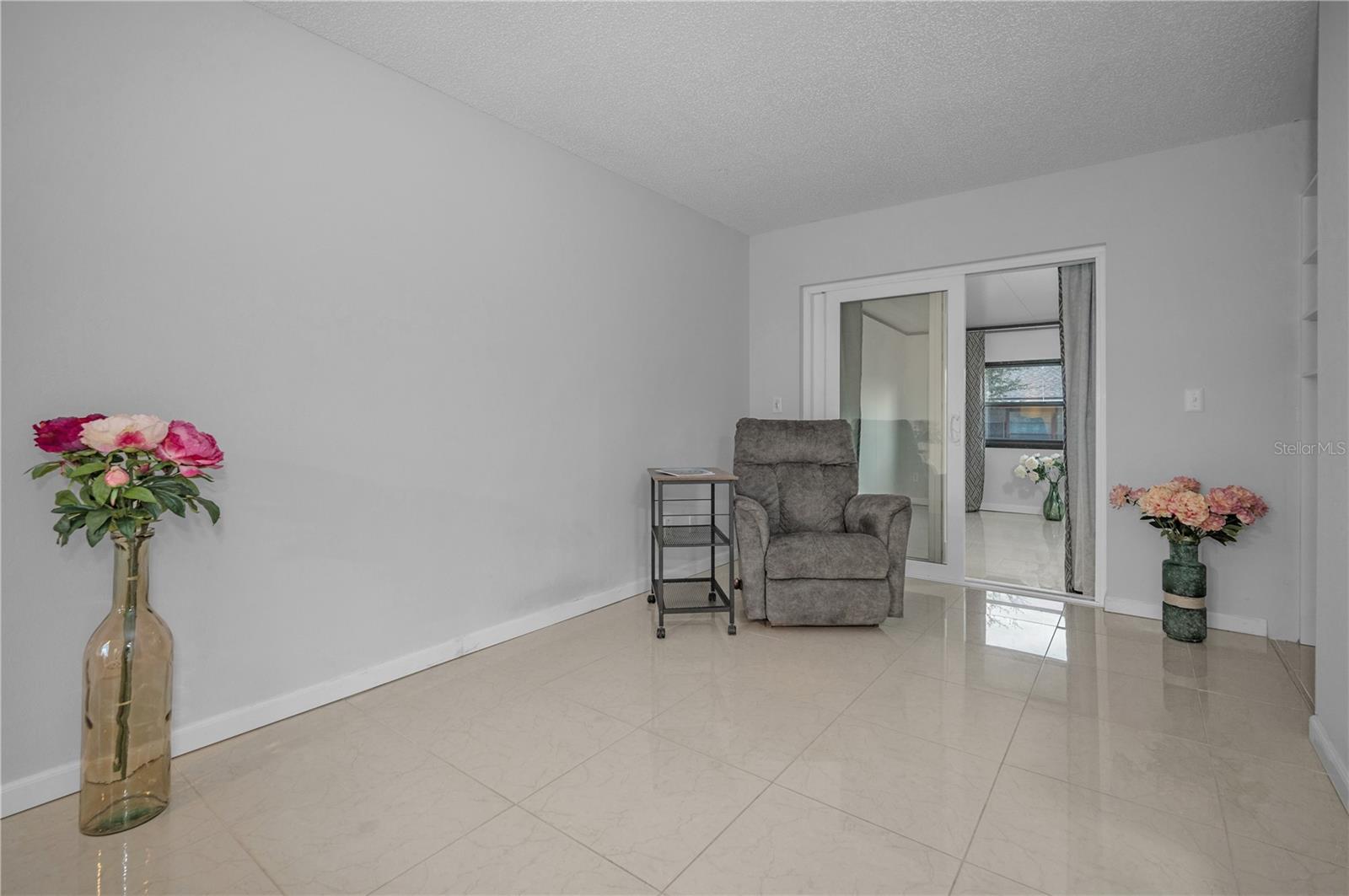 HILL CREST VILLAS - Residential