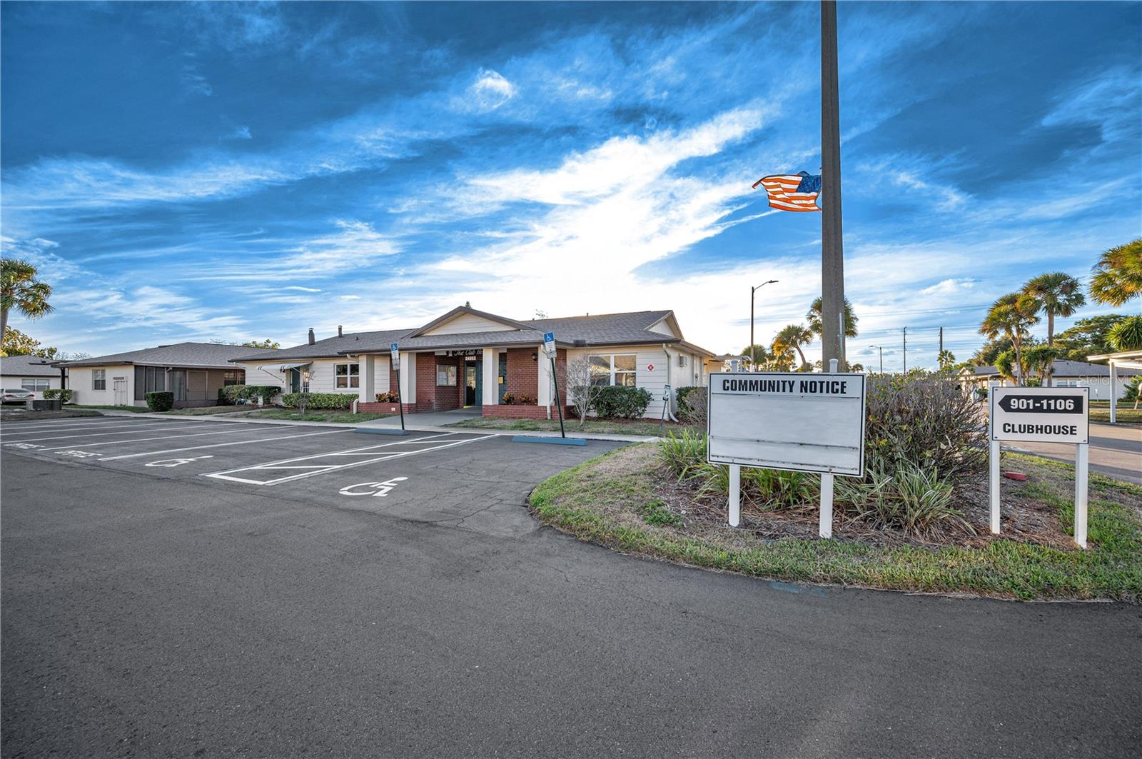 HILL CREST VILLAS - Residential