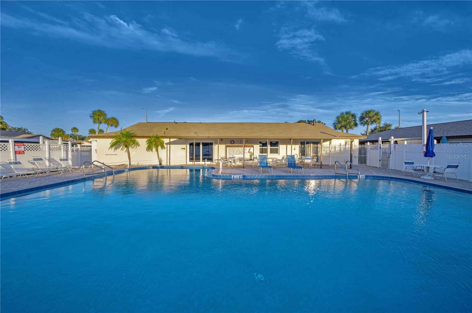 HILL CREST VILLAS - Residential