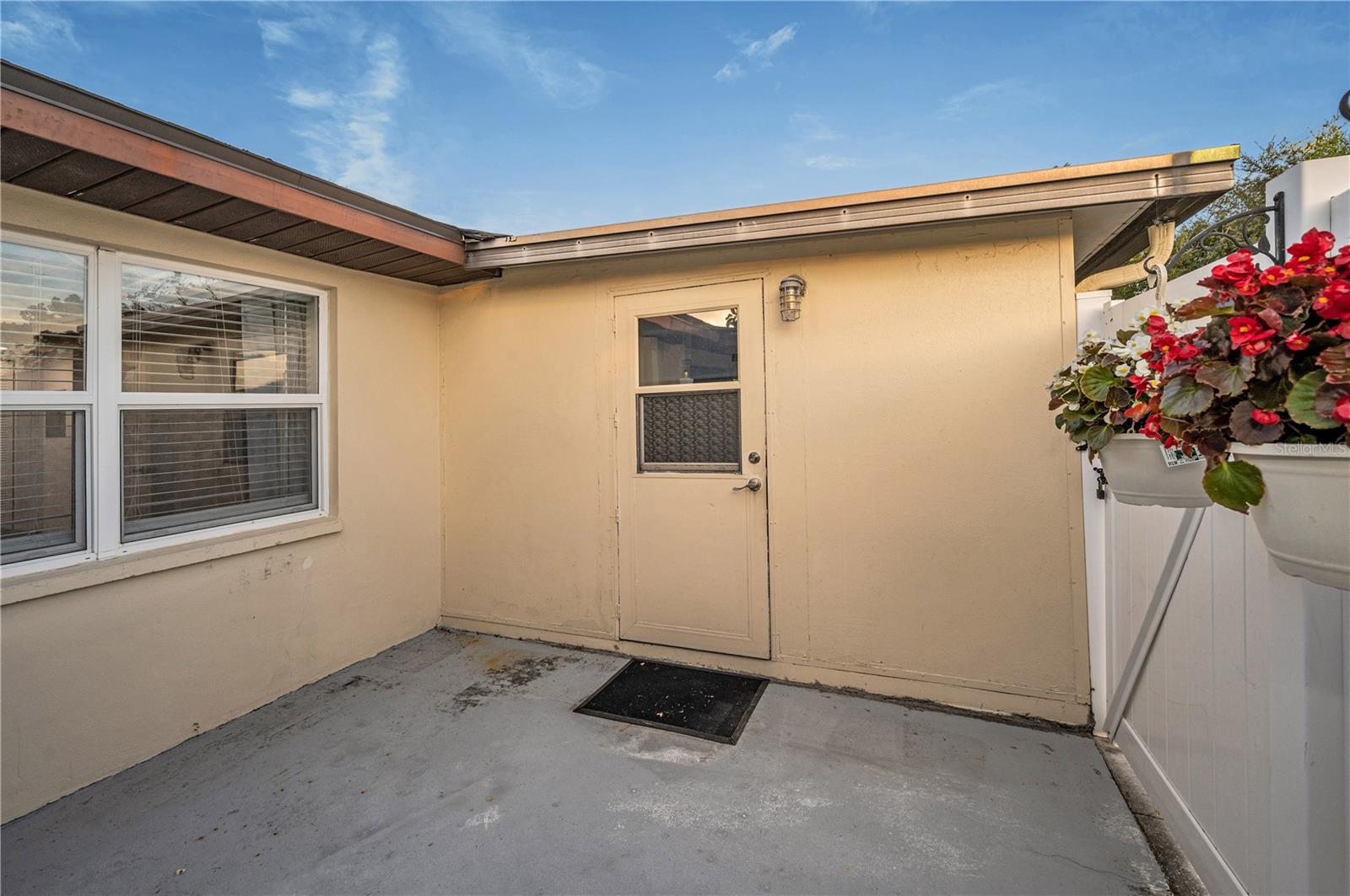 HILL CREST VILLAS - Residential