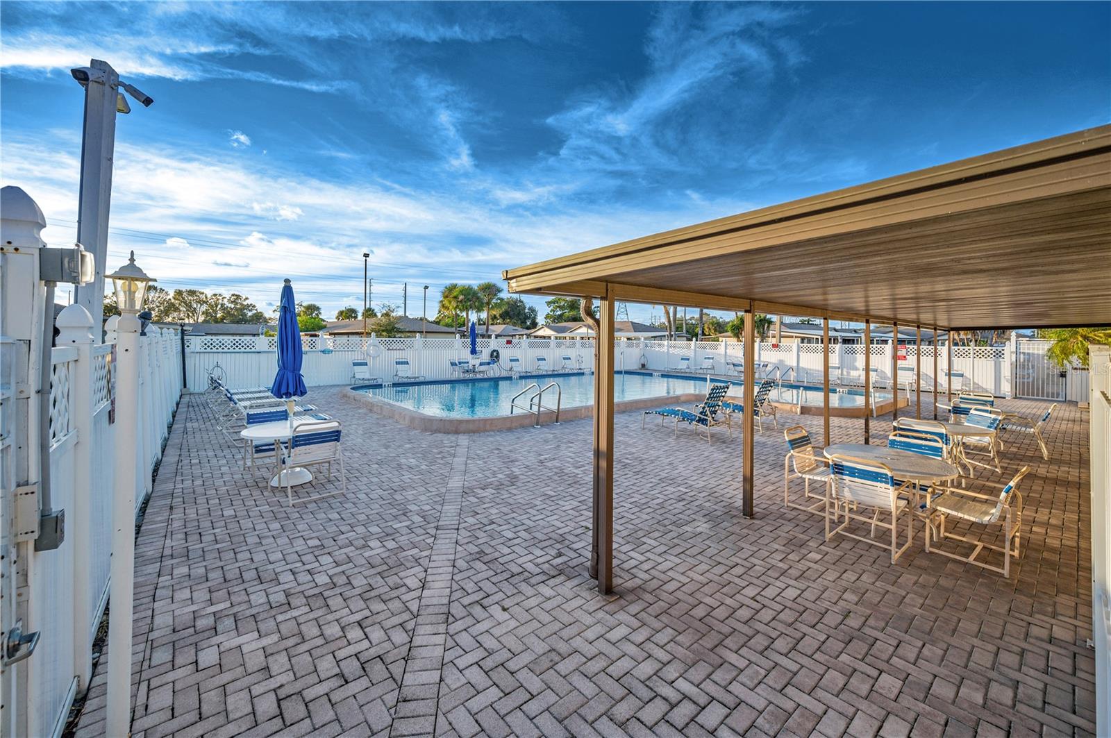 HILL CREST VILLAS - Residential