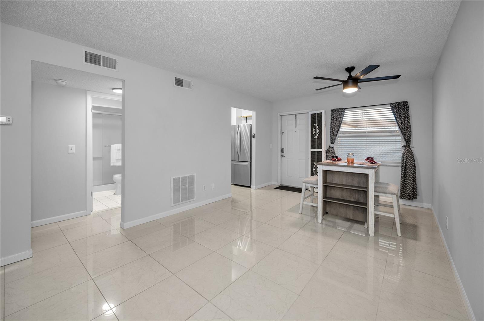 HILL CREST VILLAS - Residential