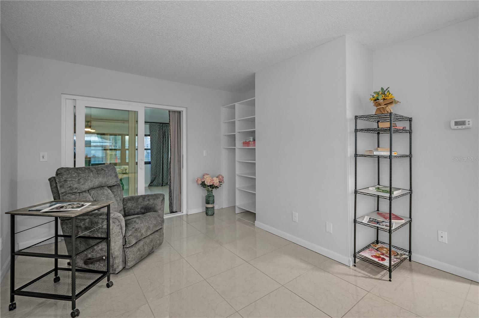 HILL CREST VILLAS - Residential