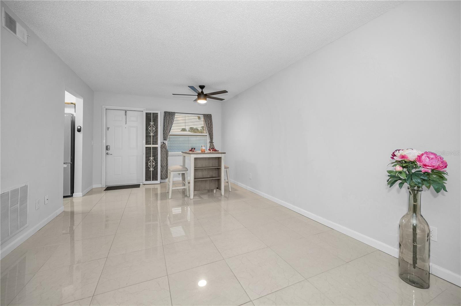 HILL CREST VILLAS - Residential