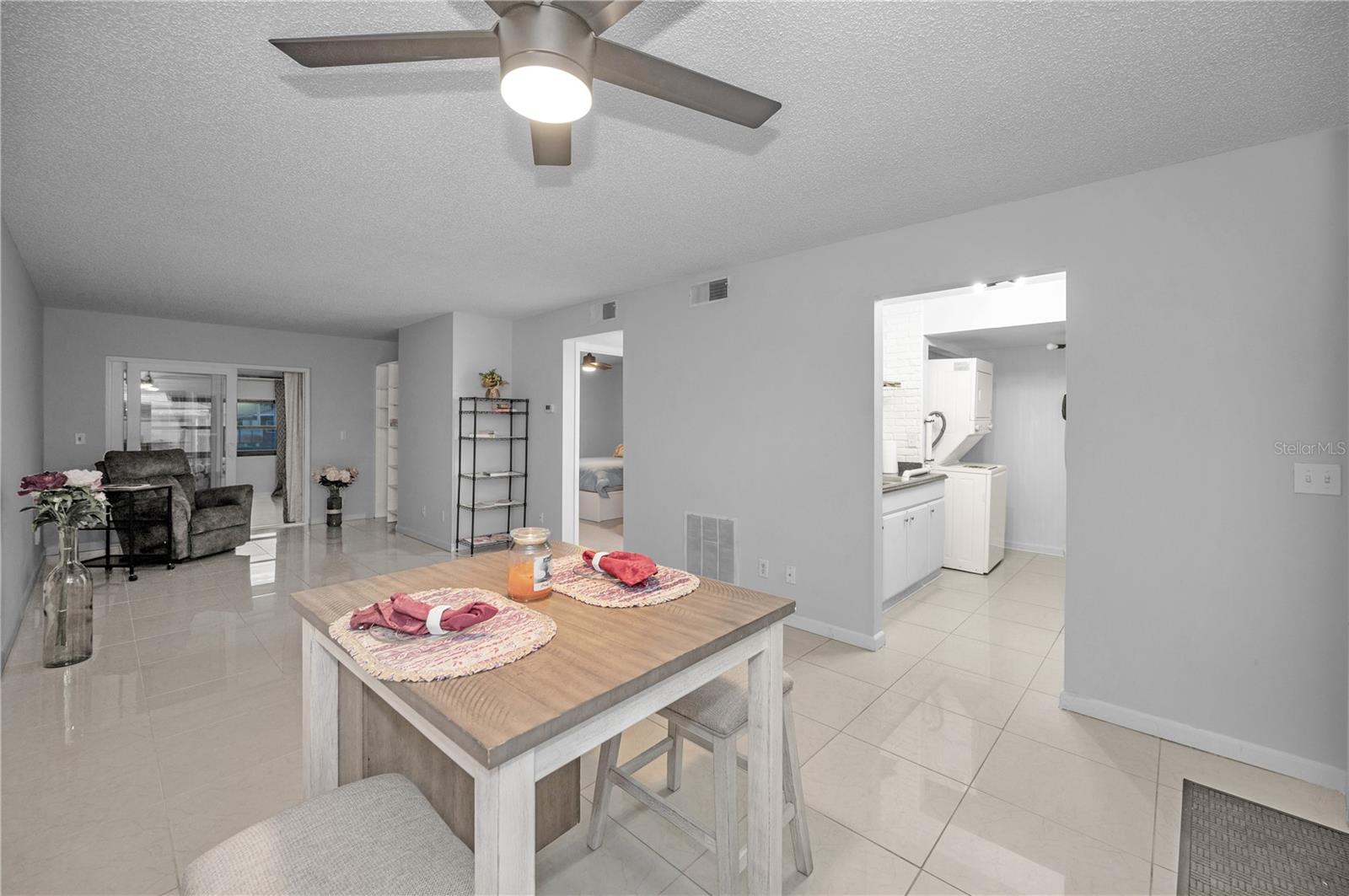 HILL CREST VILLAS - Residential