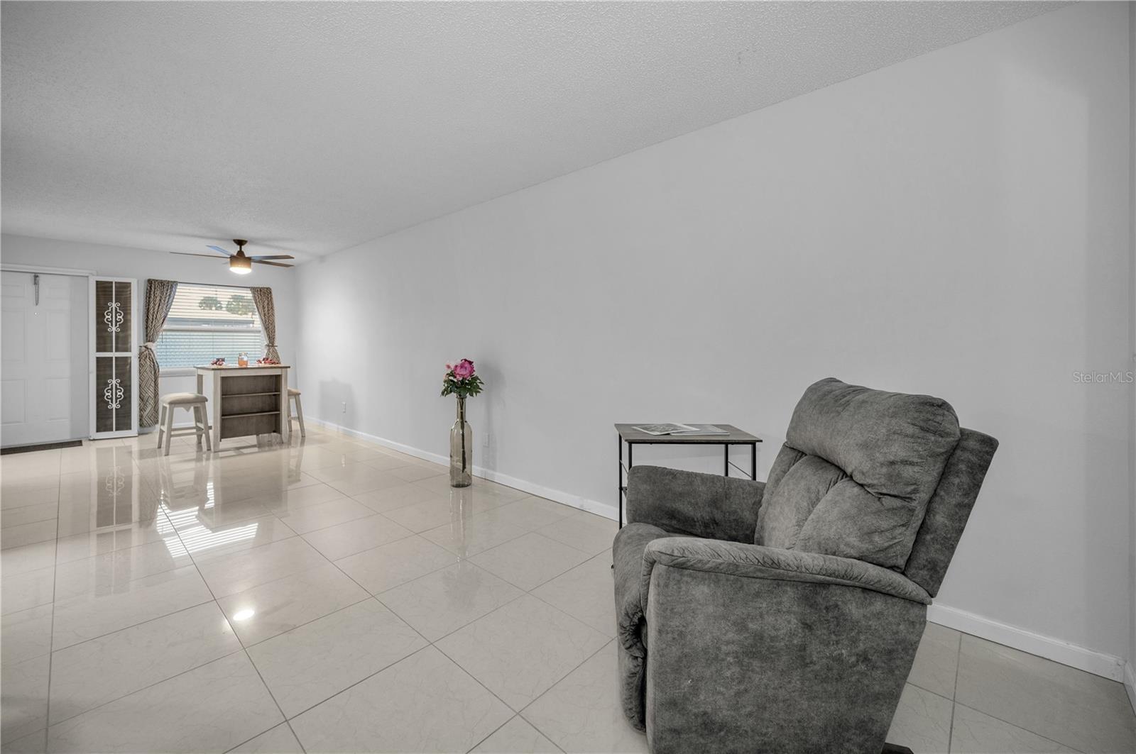 HILL CREST VILLAS - Residential