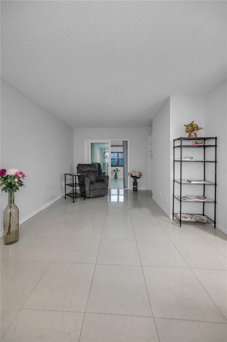 HILL CREST VILLAS - Residential