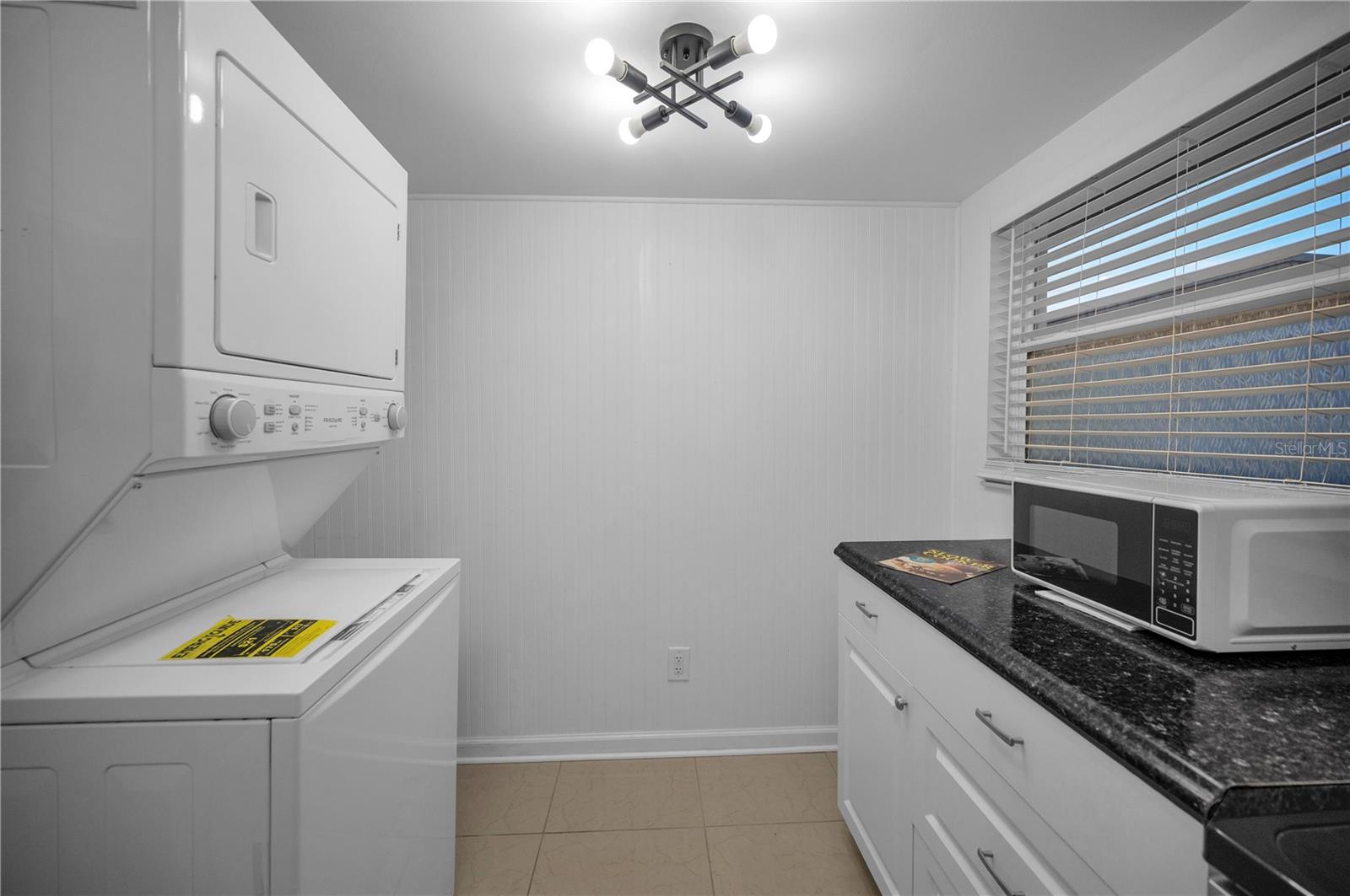 HILL CREST VILLAS - Residential