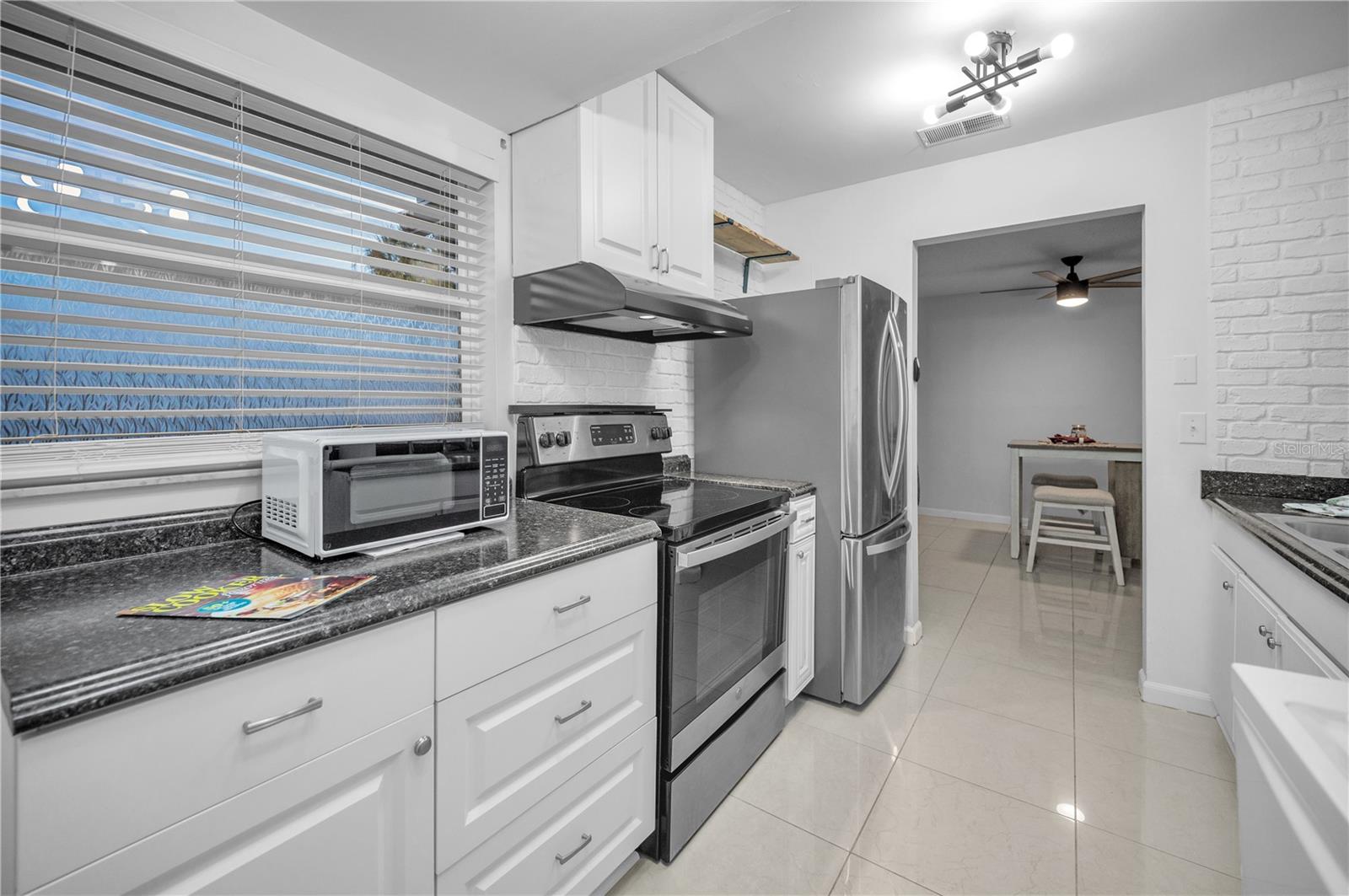 HILL CREST VILLAS - Residential