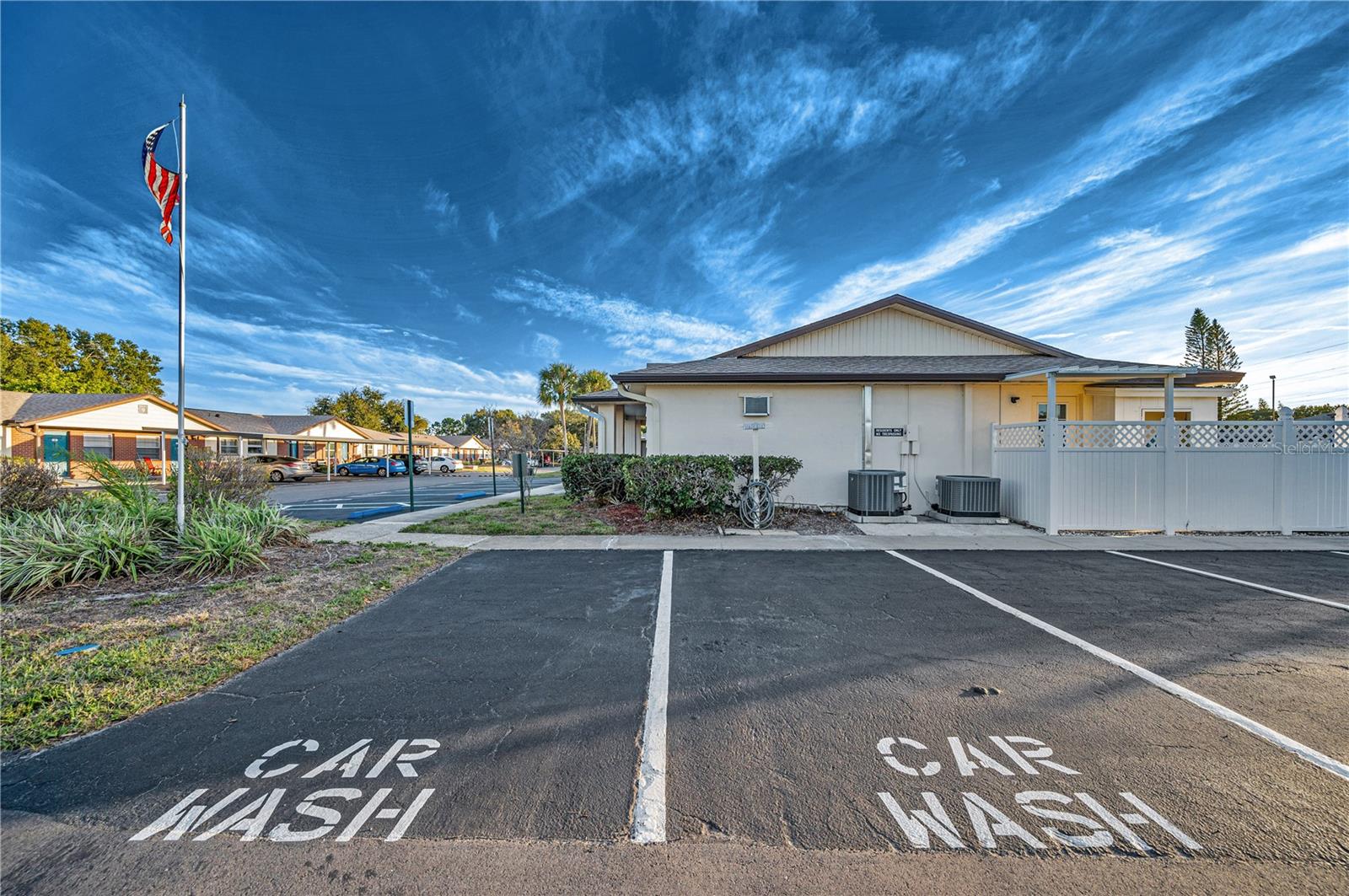 HILL CREST VILLAS - Residential