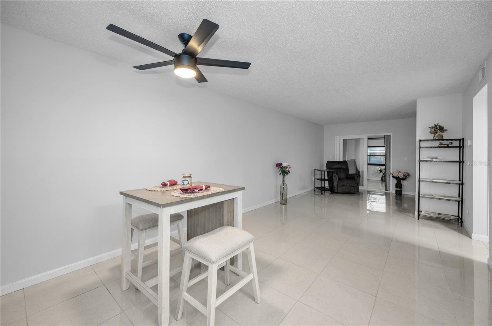 HILL CREST VILLAS - Residential