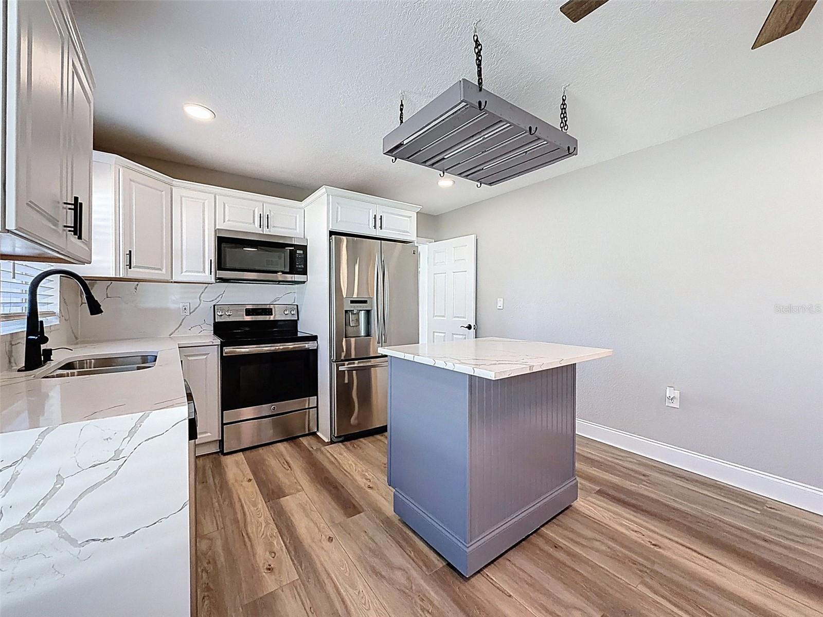 BASS LAKE ESTATES - Residential