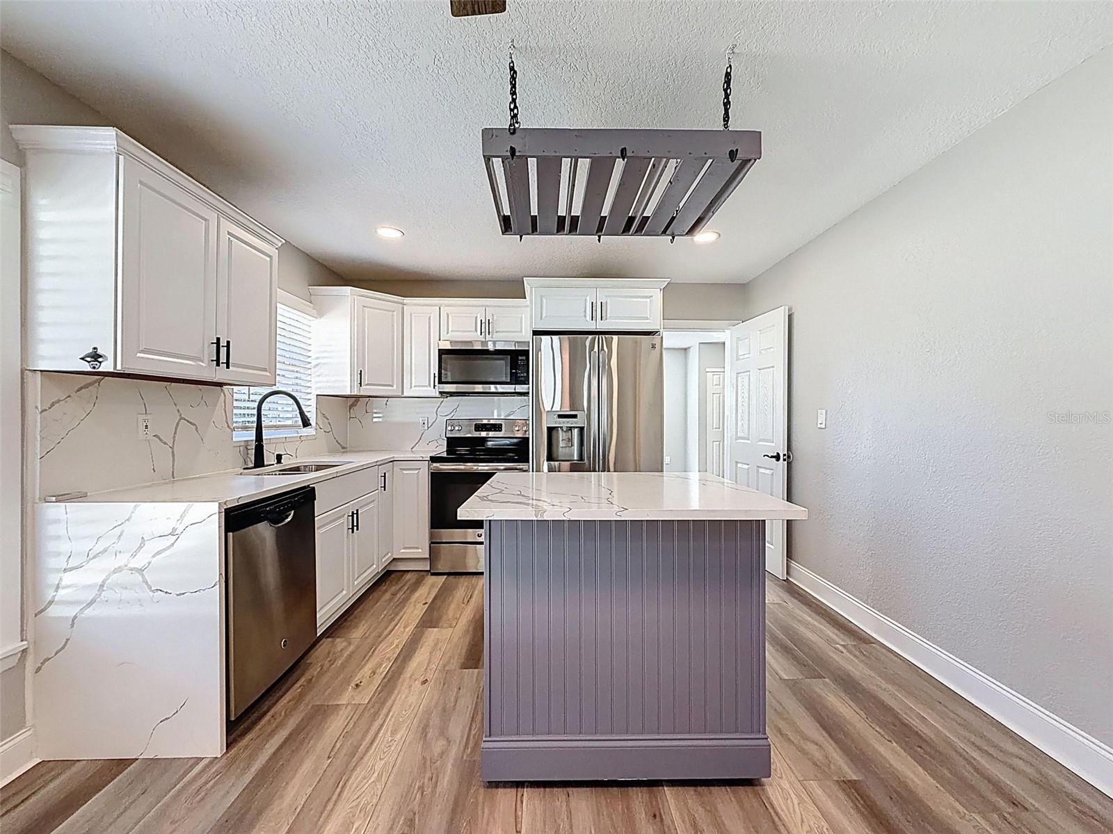 BASS LAKE ESTATES - Residential