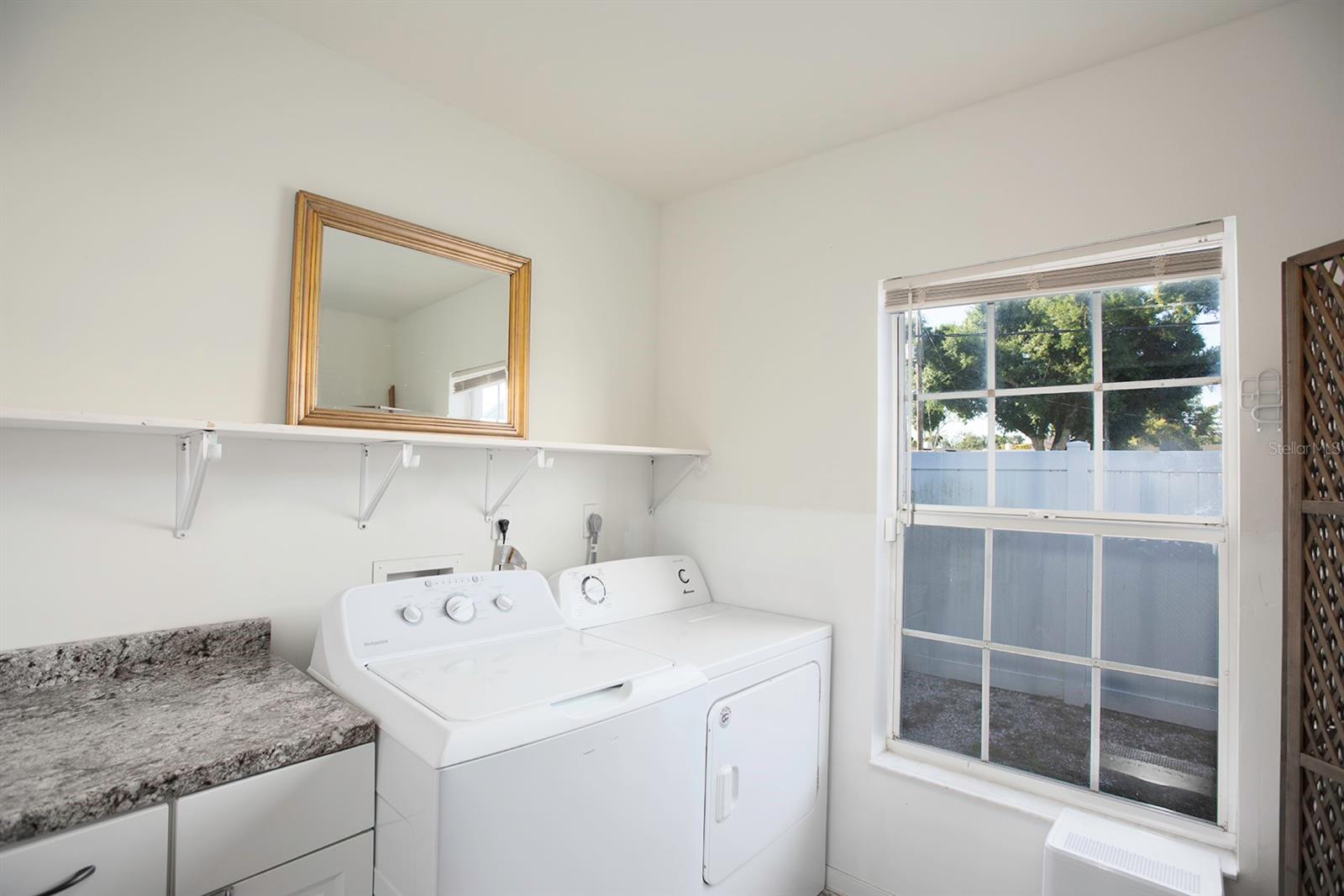 KENILWORTH - Residential