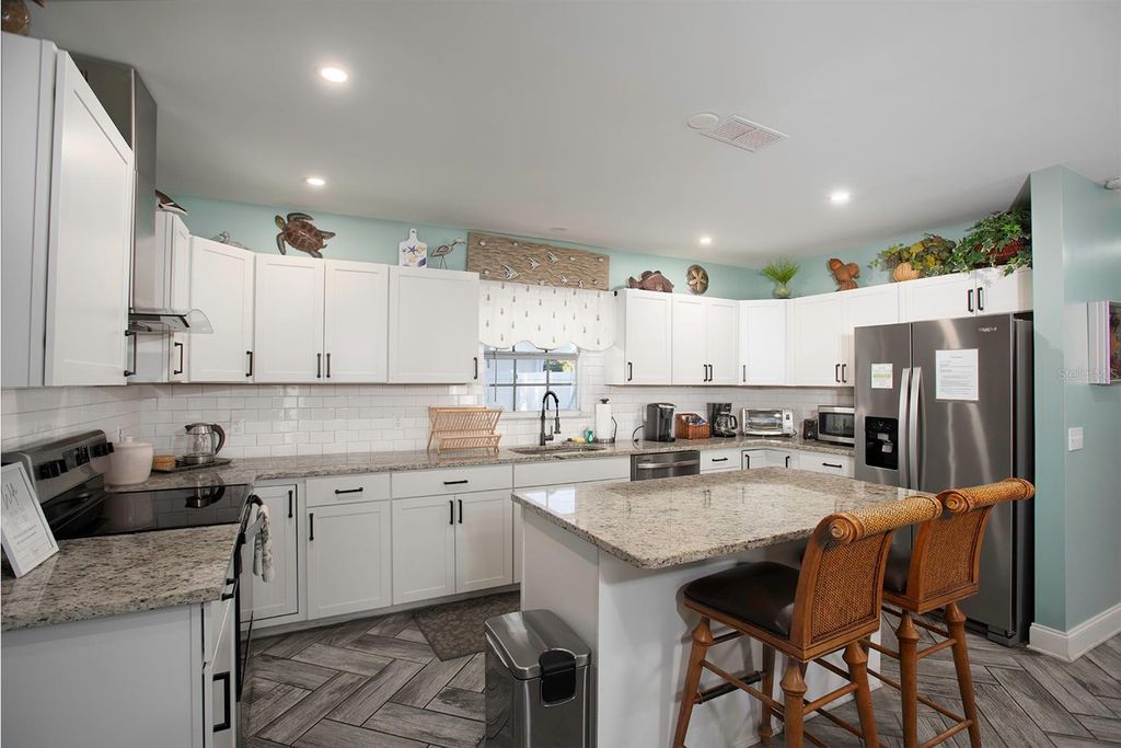 Photo of 519 51st Street W, Bradenton, FL 34209 (MLS # A4689926)