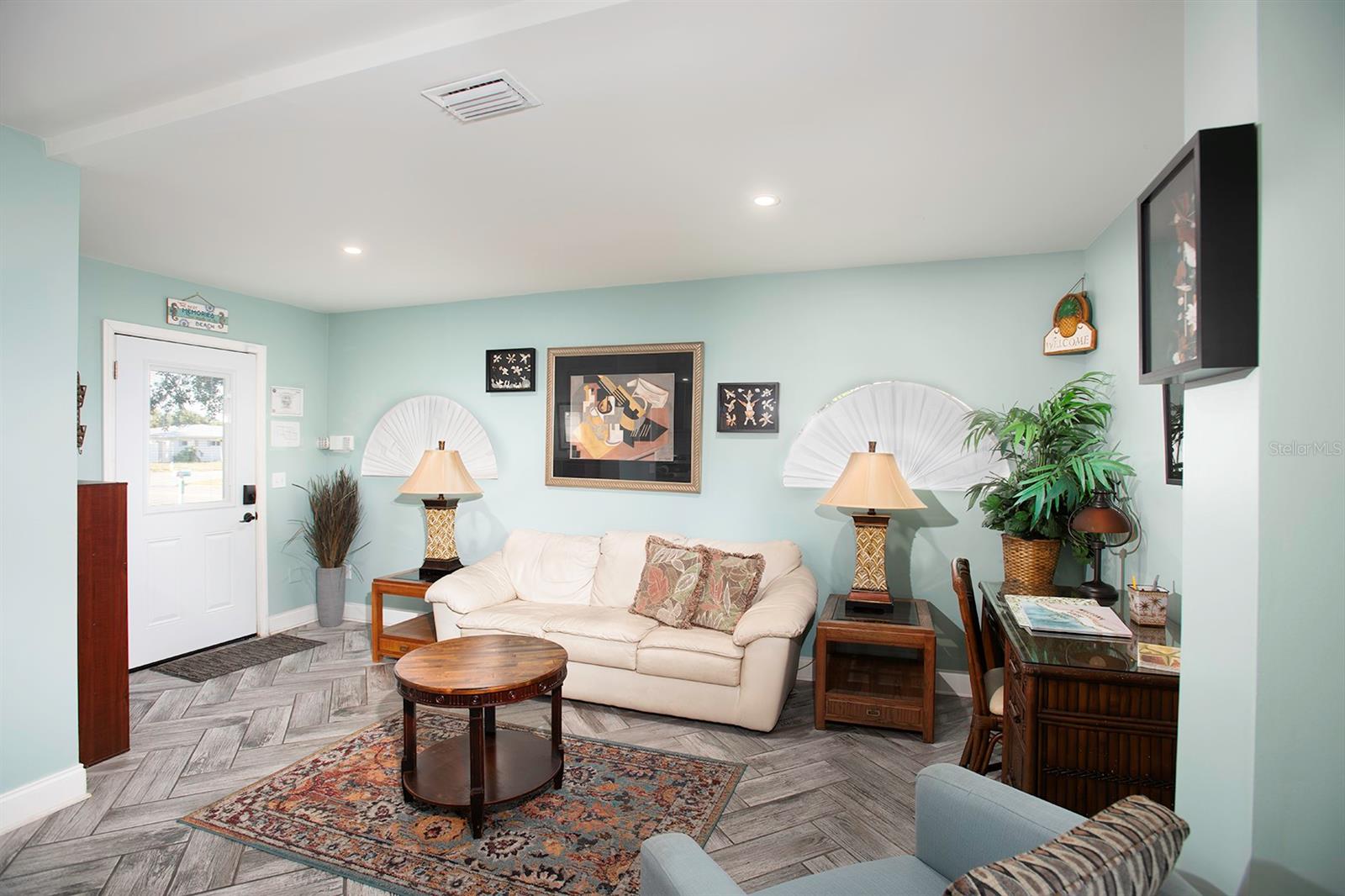 KENILWORTH - Residential