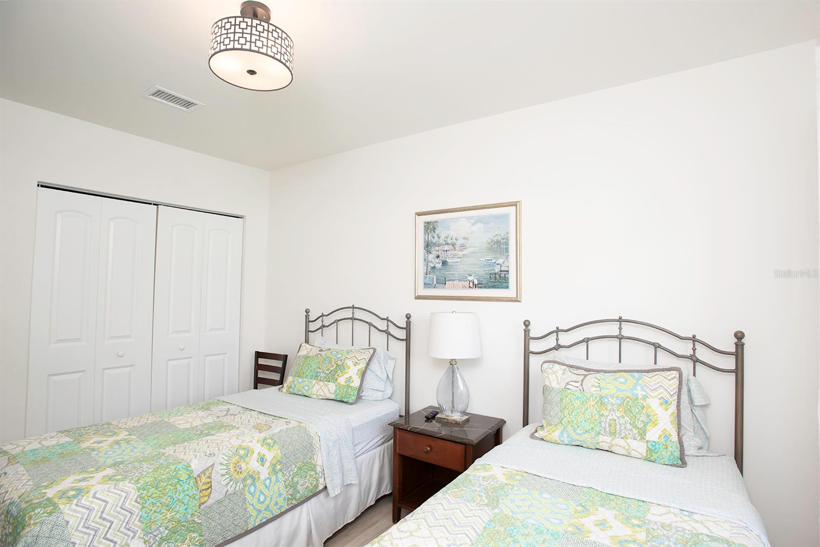 KENILWORTH - Residential