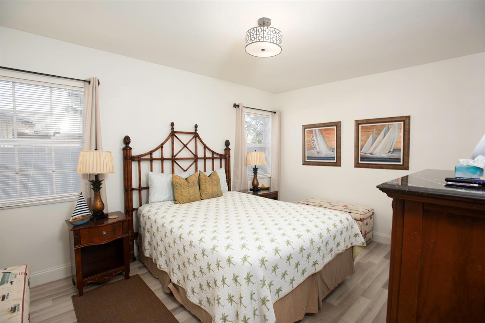 KENILWORTH - Residential