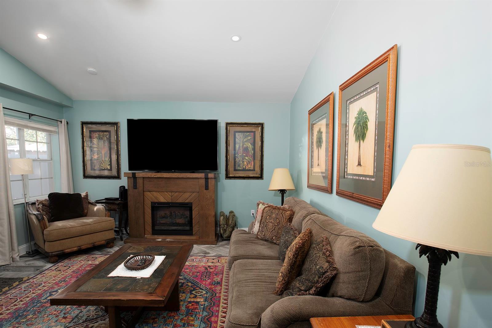 KENILWORTH - Residential