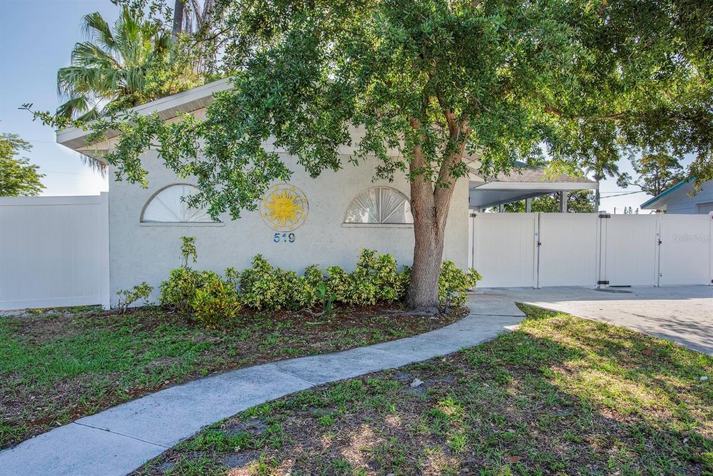 Photo of 519 51st Street W, Bradenton, FL 34209 (MLS # A4689926)