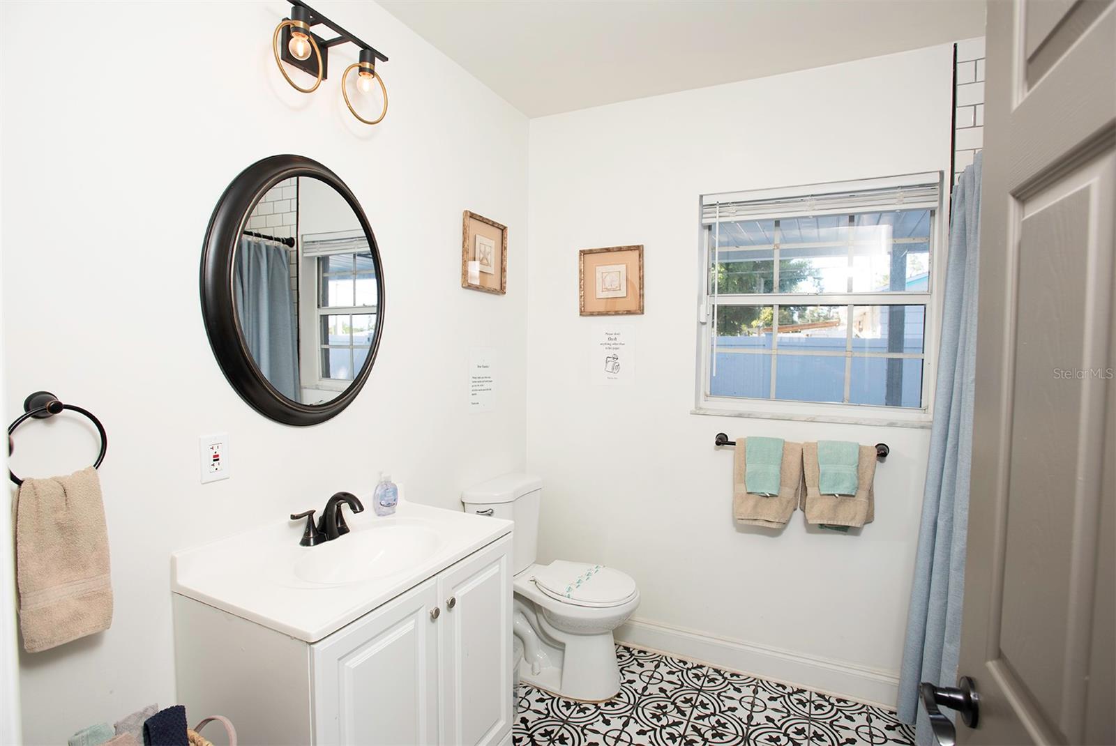 KENILWORTH - Residential