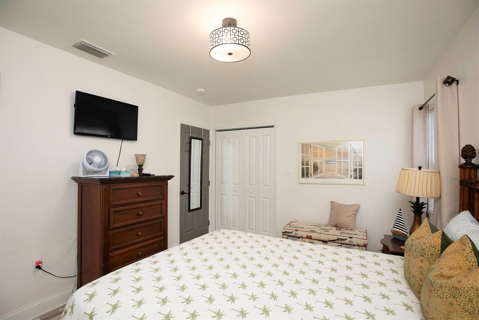 KENILWORTH - Residential