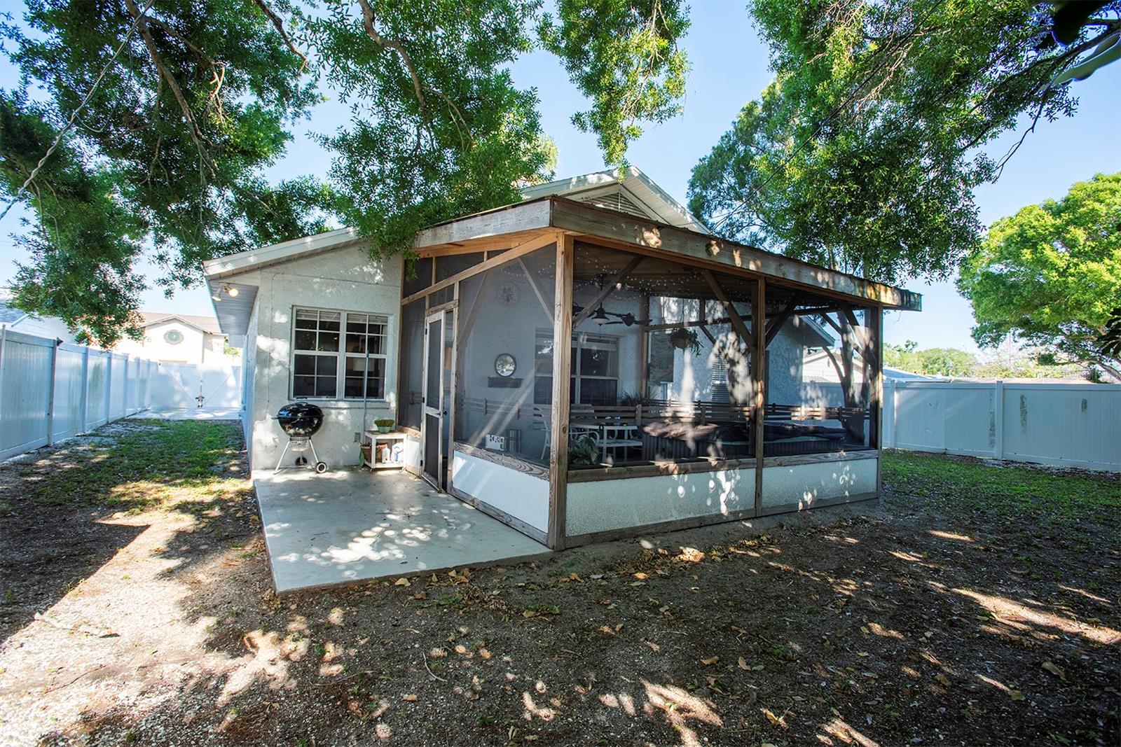 KENILWORTH - Residential