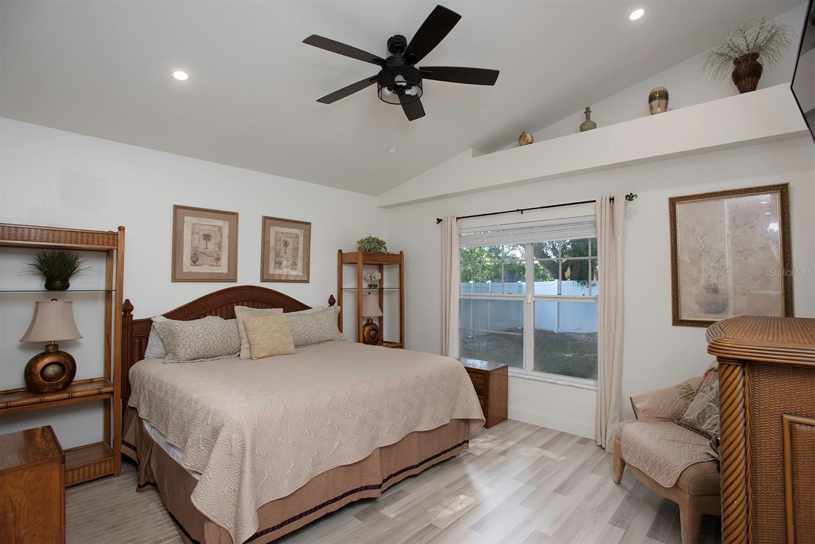 KENILWORTH - Residential