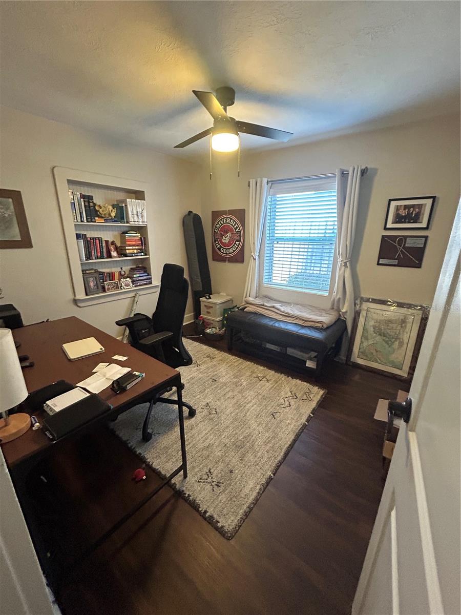 EDGEWATER MANOR - Residential Lease