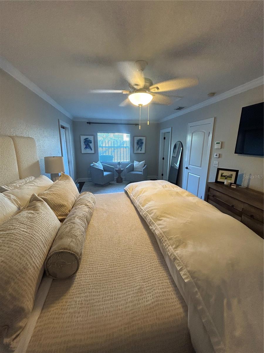 EDGEWATER MANOR - Residential Lease